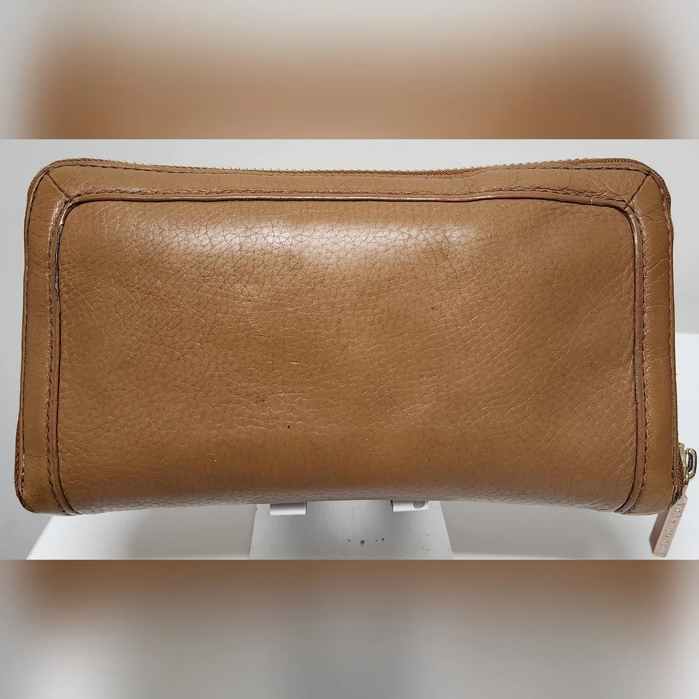 Tory Burch Amanda Zip Continental Wallet Light Brown Pebbled Leather